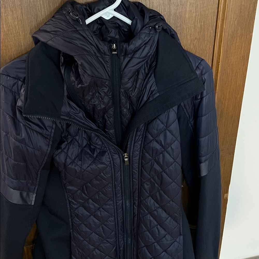 Athleta Women's Navy Quilted Ski Jacket - Picture 3 of 5